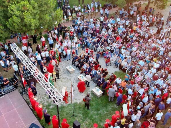 GÜRSULULAR DEMOKRASİ VE MİLLİ BİRLİK İÇİN MEYDANLARDA KENETLENDİ fotoğraf 11