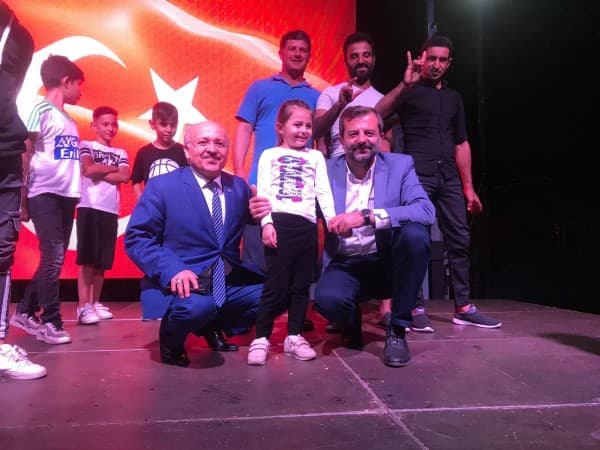 GÜRSULULAR DEMOKRASİ VE MİLLİ BİRLİK İÇİN MEYDANLARDA KENETLENDİ fotoğraf 14