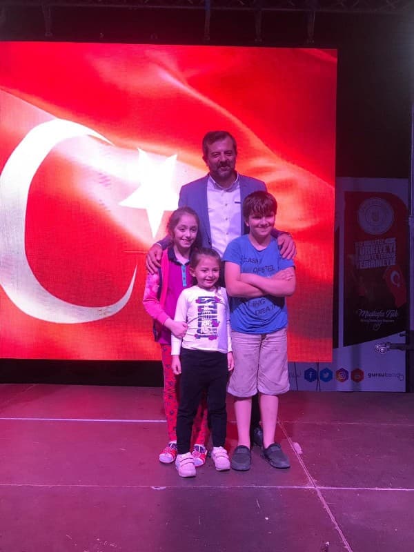 GÜRSULULAR DEMOKRASİ VE MİLLİ BİRLİK İÇİN MEYDANLARDA KENETLENDİ fotoğraf 15