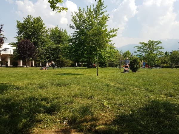 GÜRSU’NUN PARKLARI IŞIK SAÇIYOR fotoğraf 1