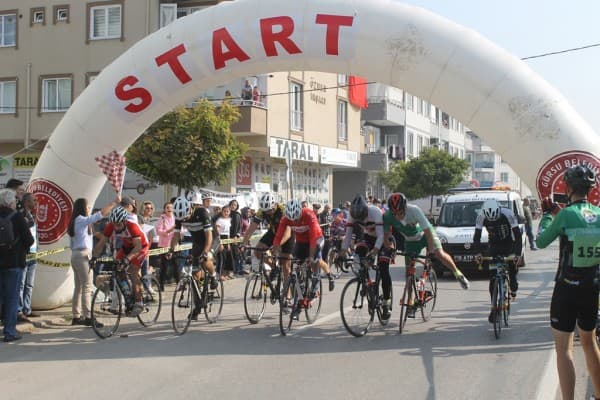 GÜRSU SOKAKLARINDA BİSİKLETÇİLERİN RÜZGARI ESTİ fotoğraf 12