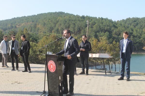 BAŞKAN MUSTAFA IŞIK : “ÇOCUKLARIMIZI TEKNOLOJİNİN OLUMSUZ ETKİLERİNDEN KORUMALIYIZ” fotoğraf 2