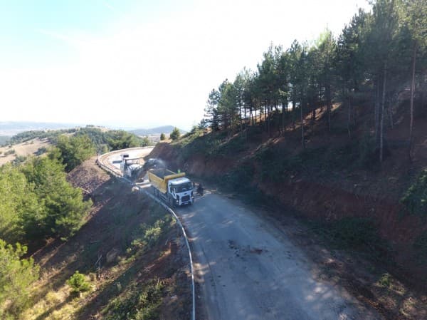 GÜRSU TOKİ YOLU ÇALIŞMALARI DEVAM EDİYOR fotoğraf 2