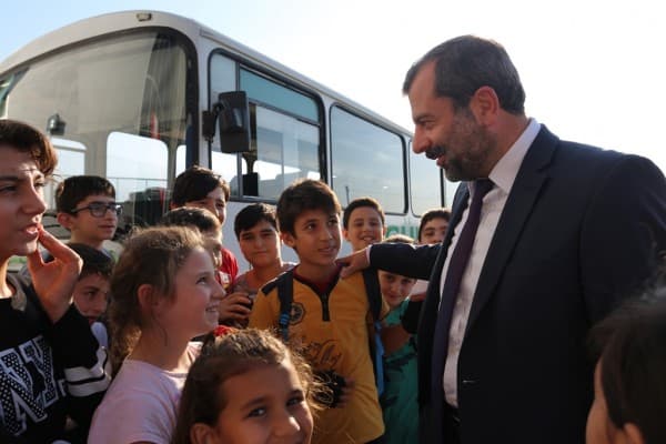 BAŞKAN IŞIK MİNİK TENİSÇİLERİ SEVİNDİRDİ fotoğraf 1