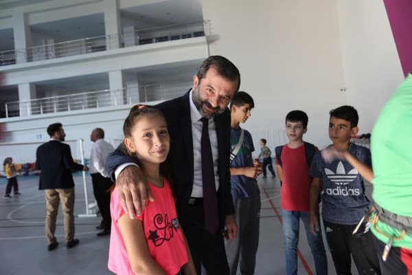 BAŞKAN IŞIK MİNİK TENİSÇİLERİ SEVİNDİRDİ fotoğraf 8