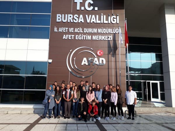 GÜRSULU ÖĞRENCİLERE TEMEL AFET EĞİTİMİ fotoğraf 1