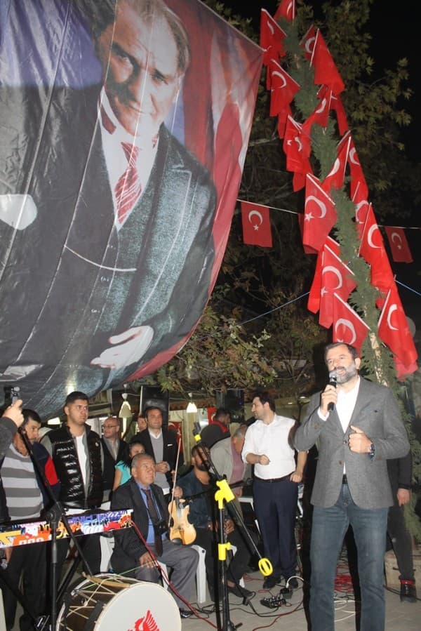 GÜRSU’DA CUMHURİYET’İN COŞKUSU SOKAKLARI AYDINLATTI fotoğraf 7