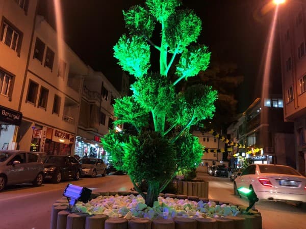 GÜRSU’NUN TARİHİ ATATÜRK CADDESİ IŞILDIYOR fotoğraf 4