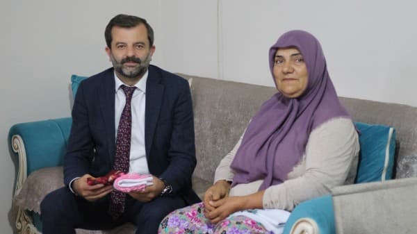 GÜRSULU ŞEHİT ANNELERİN SINIRDAKİ ASKERLERE DUYGULANDIRAN HEDİYE fotoğraf 3