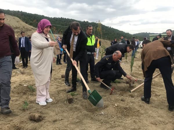 FİDANLAR GÜRSU’NUN GELECEĞİNDE NEFES OLACAK fotoğraf 9