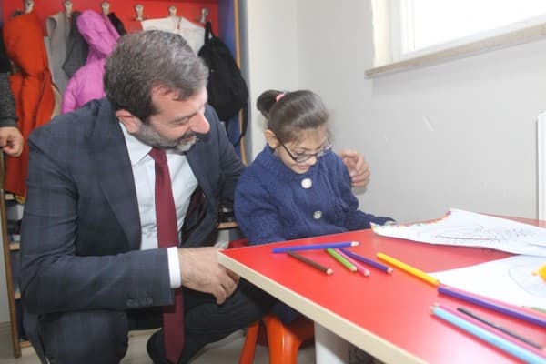 BAŞKAN MUSTAFA IŞIK : “ENGELSİZ HAYALLERLE ENGELLERİ HEP BİRLİKTE AŞACAĞIMIZ GÜZEL YARINLAR DİLİYORUM” fotoğraf 6