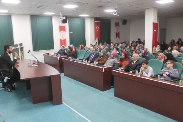 GÜRSULULAR “KENDİ ÖYKÜMÜZ” KONULU SEMİNERDE BULUŞTU fotoğraf 2