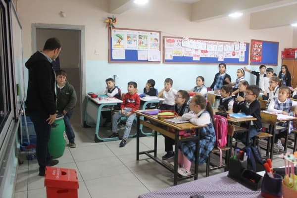 GÜRSULU ÖĞRENCİLERE DOĞANIN DENGESİNİ KORUMA BİLİNCİ AŞILANIYOR fotoğraf 4