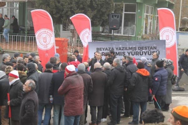 GÜRSULULAR BEYAZA YAZILMIŞ SARIKAMIŞ DESTANININ KAHRAMANLARINI ANDI fotoğraf 1