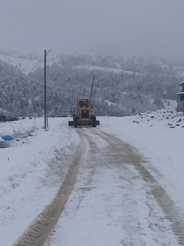 GÜRSU’NUN DAĞ YOLLARINDA KARLA MÜCADELE fotoğraf 12