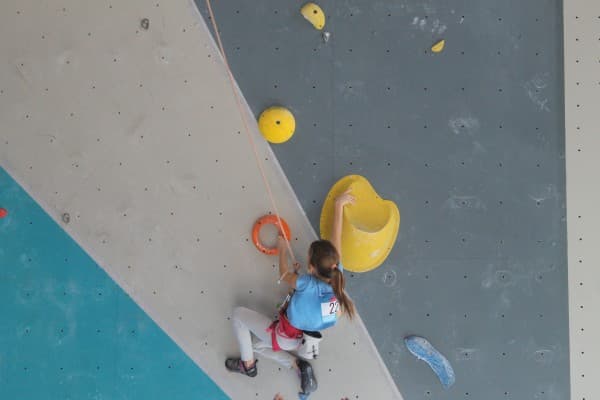GÜRSU’DA GENÇ SPORCULAR TÜRK BAYRAĞI’NA SAHİP ÇIKTI fotoğraf 26