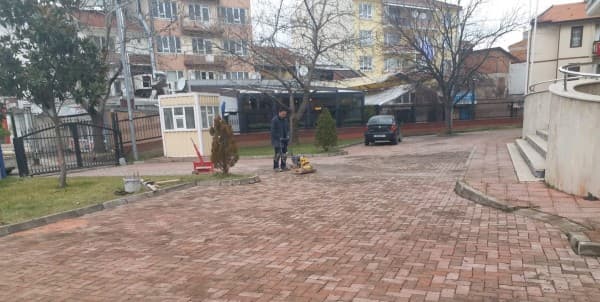 GÜRSU BELEDİYESİ KAMU KURUMLARINA BAKIM HİZMETİ SUNUYOR fotoğraf 6