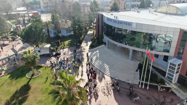 GÜRSULU BİSİKLETÇİLER SAĞLIKLI YAŞAM İÇİN HAREKETE GEÇTİ fotoğraf 3