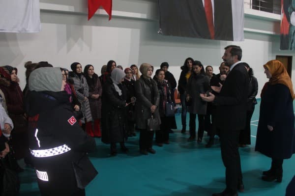 GÜRSU, KADINLARIN PENCERESİNDEN YANSIDI fotoğraf 1