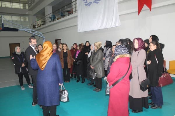 GÜRSU, KADINLARIN PENCERESİNDEN YANSIDI fotoğraf 4