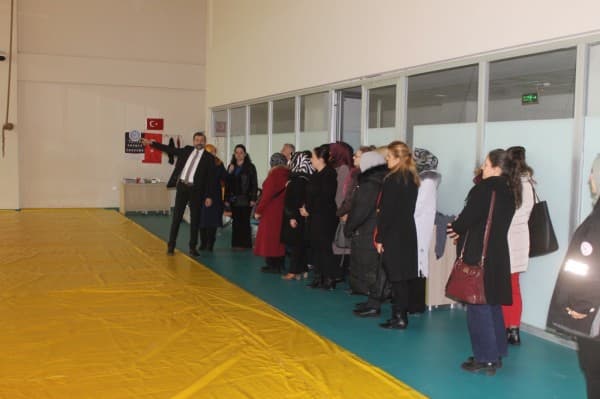 GÜRSU, KADINLARIN PENCERESİNDEN YANSIDI fotoğraf 8