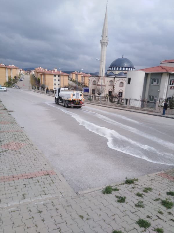 BAŞKAN MUSTAFA IŞIK, “YARINLARDA CADDELERİMİZDE SAĞLIKLA DOLAŞABİLMEMİZ İÇİN BUGÜNLERDE EVLERİMİZDEN ÇIKMAYALIM” fotoğraf 1