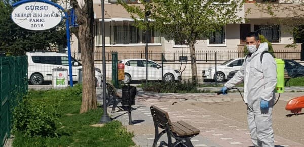 GÜRSU’DA PARKLAR DEZENFEKTE EDİLİYOR fotoğraf 3