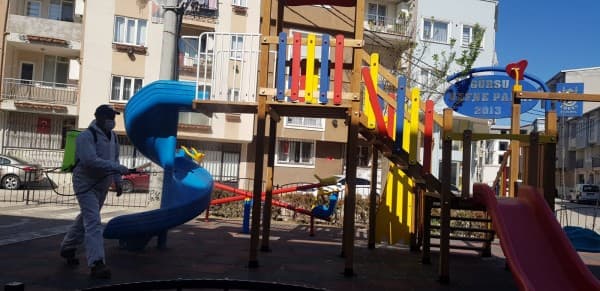 GÜRSU’DA PARKLAR DEZENFEKTE EDİLİYOR fotoğraf 4