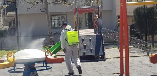 GÜRSU’DA PARKLAR DEZENFEKTE EDİLİYOR fotoğraf 12