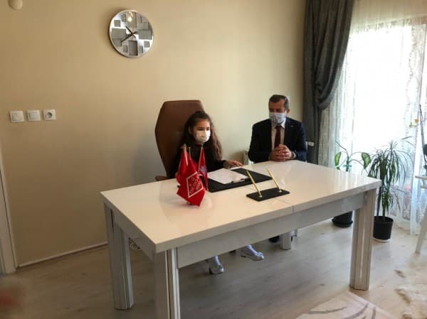 BU YIL, 23 NİSAN’IN GELENEĞİ EVE TAŞINDI fotoğraf 4