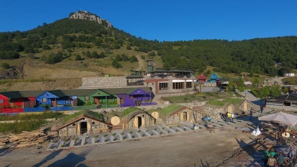BAŞKAN VE İŞÇİLERİN GERÇEĞE DÖNÜŞTÜRDÜĞÜ MASAL DİYARI fotoğraf 6