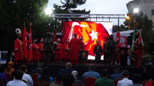BAŞKAN MUSTAFA IŞIK : “YARINLARIMIZ, KALPLERİMİZDEKİ BAĞIMSIZLIK IŞIĞIYLA HEP AYDINLIK OLACAK” fotoğraf 6