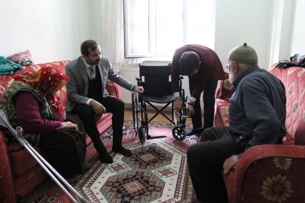 BAŞKAN MUSTAFA IŞIK “DEVLETİMİZİN ŞEFKAT ELİYLE HEMŞEHRİLERİMİZİN YANINDA OLUYORUZ” fotoğraf 27