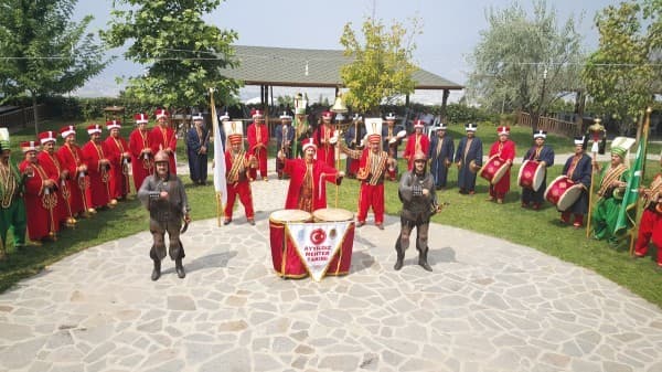 GÜRSU AY YILDIZ MEHTERAN TAKIMI fotoğraf 2