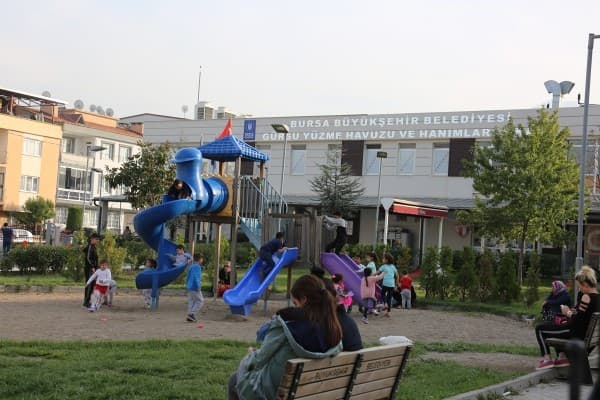 MODERN YÜZME HAVUZU fotoğraf 2