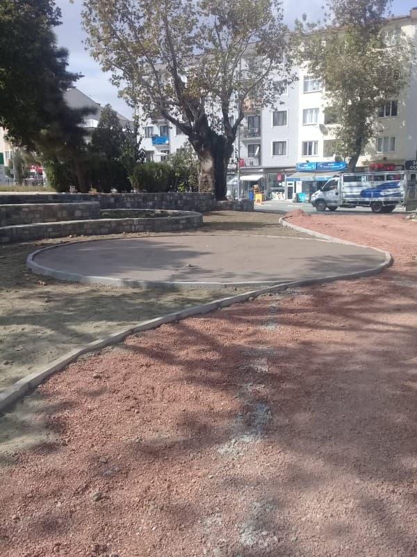 CELAL BEY MİLLET BAHÇESİ fotoğraf 6