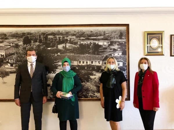 ASKIDA TABLETLER ÖĞRENCİLERE ULAŞIYOR fotoğraf 6