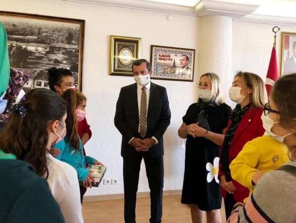ASKIDA TABLETLER ÖĞRENCİLERE ULAŞIYOR fotoğraf 7