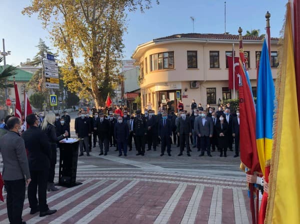 GÜRSU’DA DUYGULANDIRAN 10 KASIM ANMA TÖRENİ fotoğraf 1