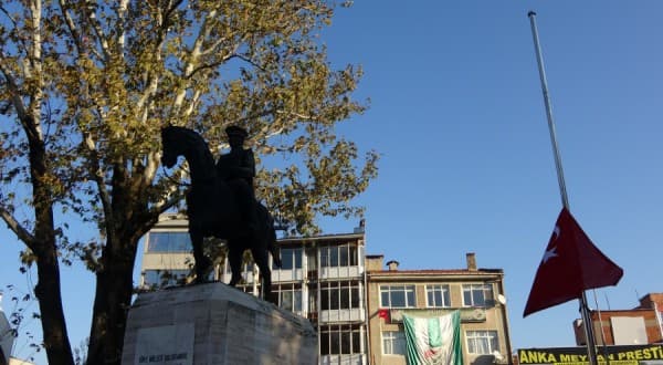 GÜRSU’DA DUYGULANDIRAN 10 KASIM ANMA TÖRENİ fotoğraf 10