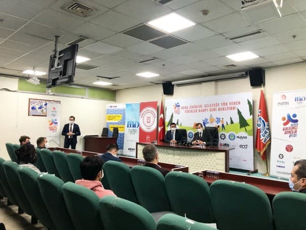 BAŞKAN MUSTAFA IŞIK  “GENÇLERİMİZİN HAYATLARINA BİR IŞIK YAKABİLİRSEK NE MUTLU BİZLERE” fotoğraf 3