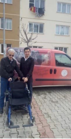AKÜLÜ TEKERLEKLİ SANDALYE fotoğraf 2