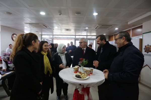 ÇİNİ EL SANATLARI KURSU fotoğraf 2