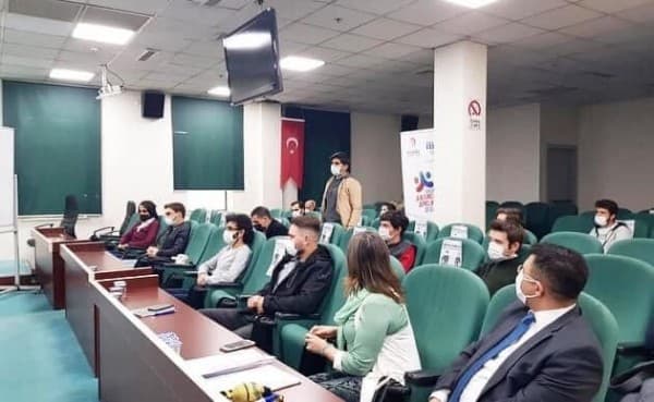 GENÇLERİN FİKİRLERİ TECRÜBELERİN PUSULASIYLA YÖN BULUYOR fotoğraf 2