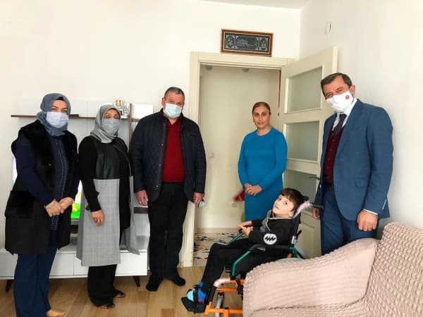 BAŞKAN MUSTAFA IŞIK :ENGELLERİ BİRLİKTE AŞMAK İÇİN BİZ HEP ONLARLAYIZ fotoğraf 5