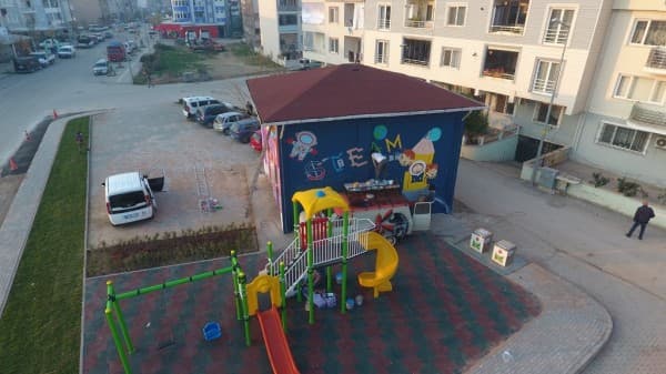 GÜRSU SOKAKLARI ÇOCUKLARIN ZİHİNLERİNİN RENKLERİYLE SÜSLENİYOR fotoğraf 2