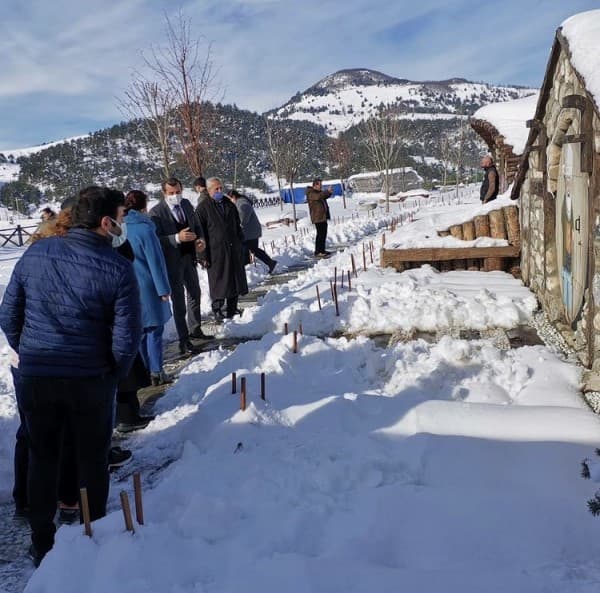 SAĞLIK ÇALIŞANLARIMIZA MİNNETRARIZ fotoğraf 1