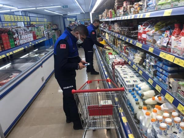 GÜRSU’DAKİ MARKETLERDE FAHİŞ FİYATLARA DENETİMİ fotoğraf 3