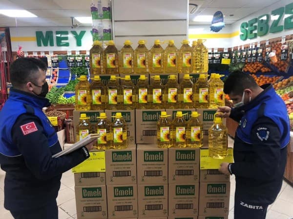 GÜRSU’DAKİ MARKETLERDE FAHİŞ FİYATLARA DENETİMİ fotoğraf 7