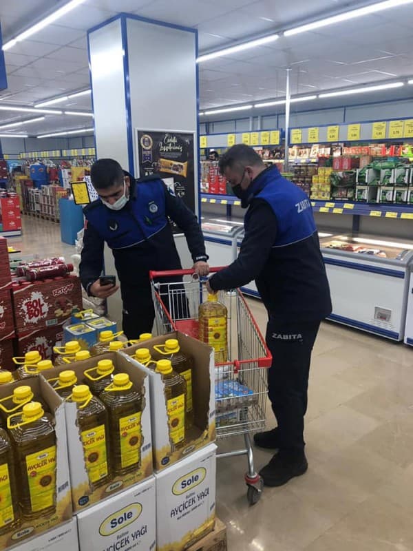 GÜRSU’DAKİ MARKETLERDE FAHİŞ FİYATLARA DENETİMİ fotoğraf 8